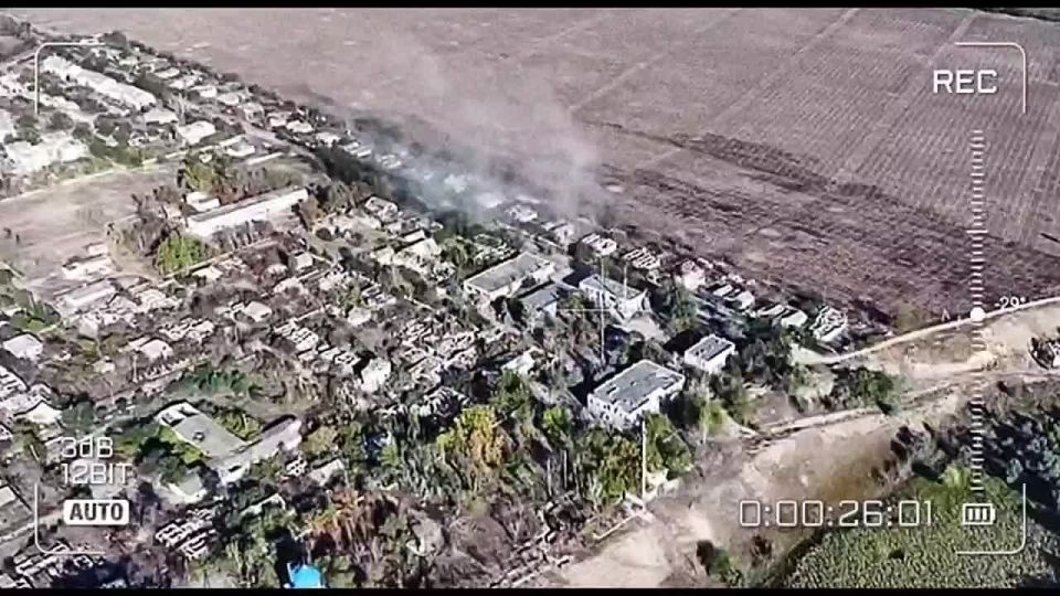 Херсонское направление.. н.п.Днепровское. Работа артиллерии 18 ОА ГВ "Днепр" по живой силы противника на правом берегу. Наши операторы выявляют цели в самых разных локациях Херсонской агломерации