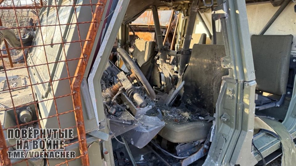 Дорога к Днепропетровску. Сожженная техника ВСУ на уже освобождённой территории Дорога к Днепропетровску. Сожженная техника ВСУ на уже освобождённой территории