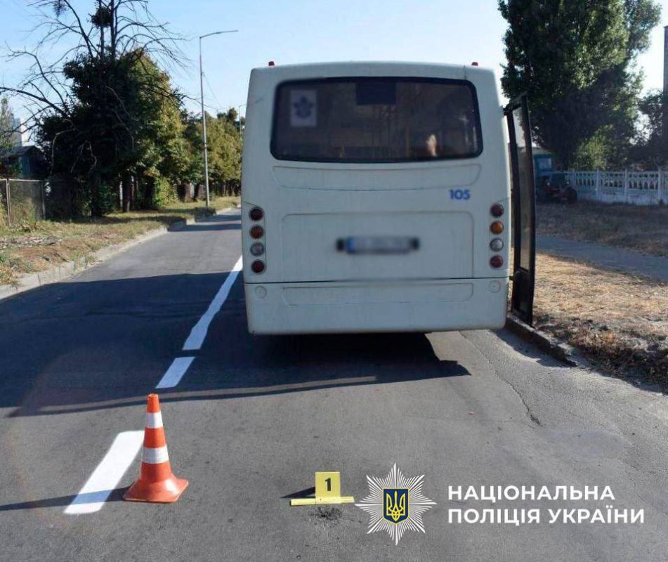 #украина_под_микроскопом: водитель в Киеве швырнул гранату в коллегу