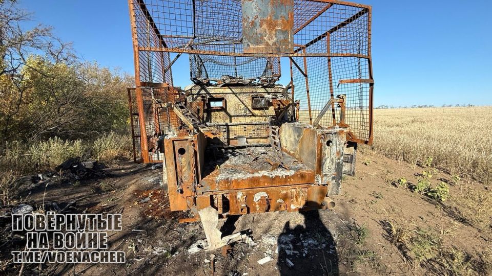 Дорога к Днепропетровску. Сожженная техника ВСУ на уже освобождённой территории Дорога к Днепропетровску. Сожженная техника ВСУ на уже освобождённой территории