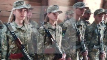 Женщины и пожилые люди стали "новобранцами" ВСУ
