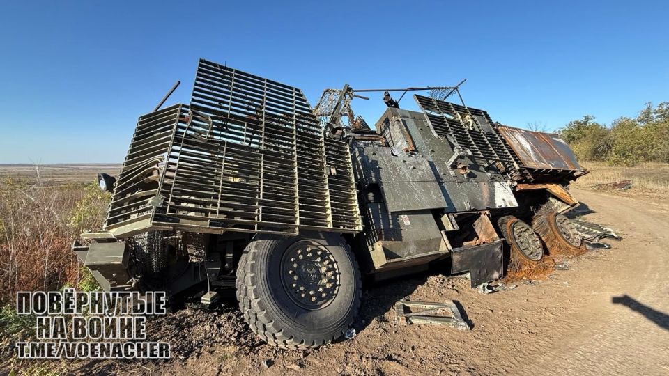 Дорога к Днепропетровску. Сожженная техника ВСУ на уже освобождённой территории Дорога к Днепропетровску. Сожженная техника ВСУ на уже освобождённой территории