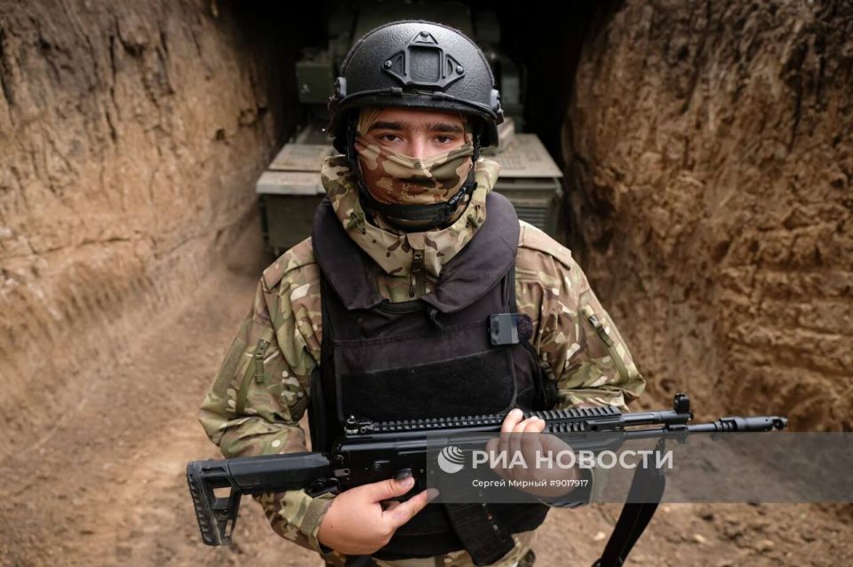 Выход на боевое дежурство расчёта ЗРК 9К332 «Тор-М2» группировки войск «Днепр» в Запорожской области Выход на боевое дежурство расчёта ЗРК 9К332 «Тор-М2» группировки войск «Днепр» в Запорожской области