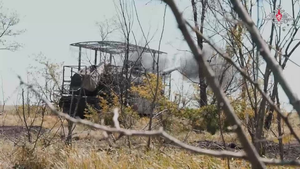 Артиллеристы поддерживают наступление в Днепропетровской области