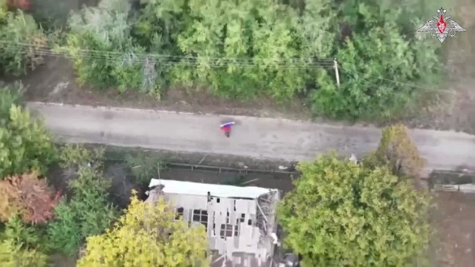 Минобороны России: Военнослужащие группировки войск «Восток» продолжают успешно вести боевые действия, выбивая противника из укреплённых позиций и освобождая земли Запорожской и Днепропетровской областей