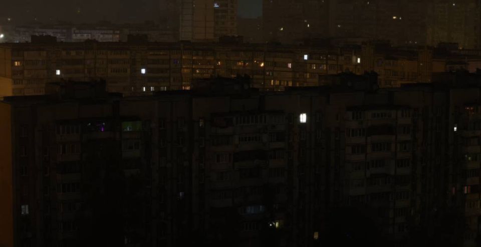 Ольга Курлаева: В Киеве шось выбухнуло и свет погас! На всякий случай отключили электричество ( пережиток СССР) в Днепропетровске, Полтаве и Харькове Ольга Курлаева: В Киеве шось выбухнуло и свет погас! На всякий случай отключили электричество ( пережиток СССР) в Днепропетровске, Полтаве и Харькове