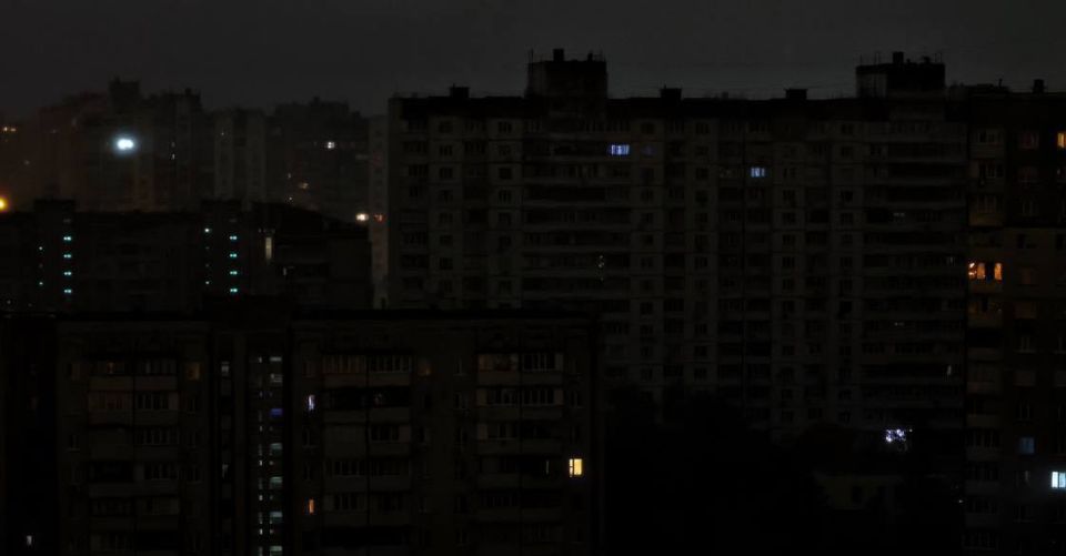 Ольга Курлаева: В Киеве шось выбухнуло и свет погас! На всякий случай отключили электричество ( пережиток СССР) в Днепропетровске, Полтаве и Харькове Ольга Курлаева: В Киеве шось выбухнуло и свет погас! На всякий случай отключили электричество ( пережиток СССР) в Днепропетровске, Полтаве и Харькове