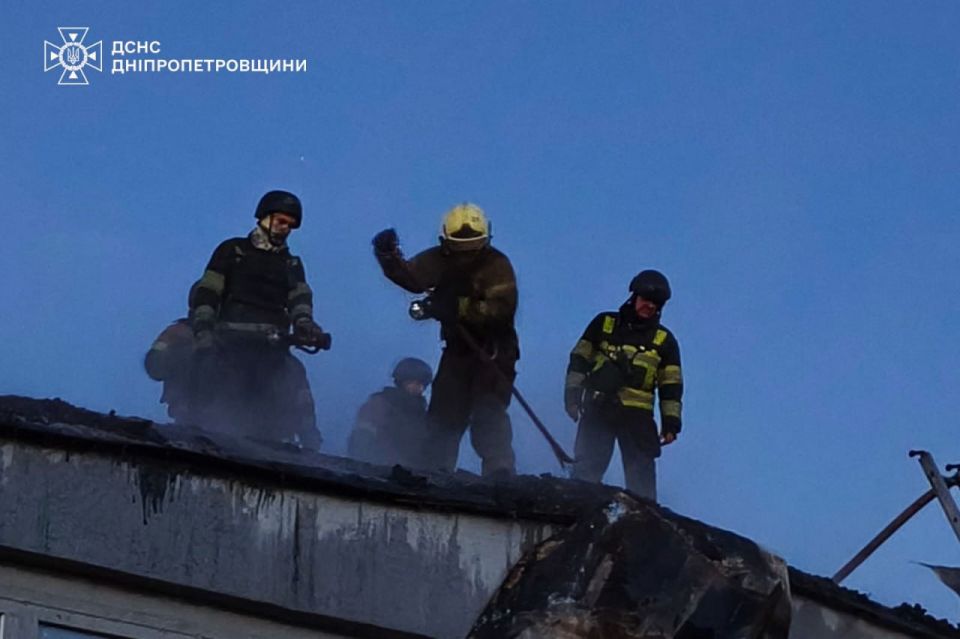 Кадры ночных пожаров после ударов в Черниговской и Днепропетровской областях Кадры ночных пожаров после ударов в Черниговской и Днепропетровской областях