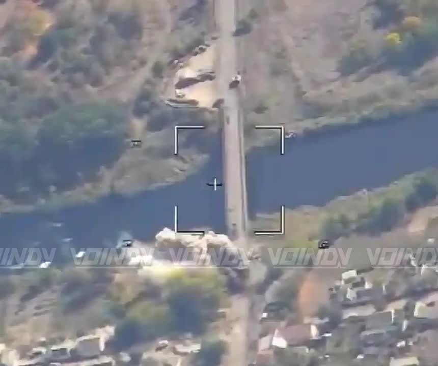 Оперативно-тактическая авиация 11 гвардейской армии ВКС России и ПВО наносит удары с целью разрушения линий снабжения противника в поселке Покровское