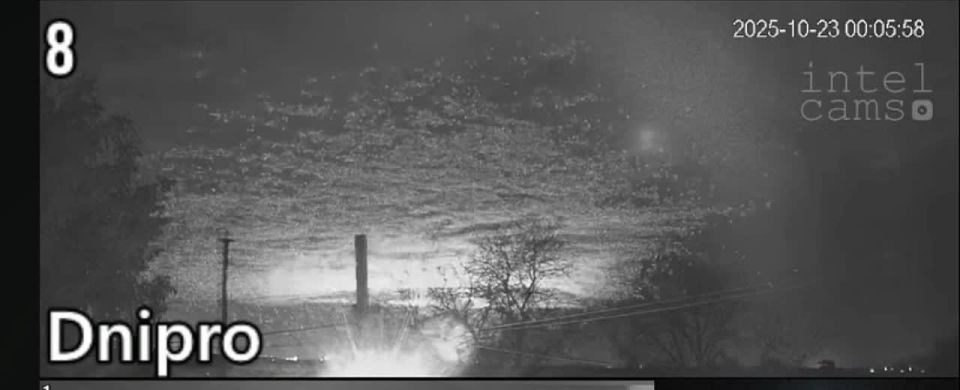 Заявляются как кадры с моментами сегодняшних прилётов по Каменскому (Днепродзержинск) в Днепропетровской области