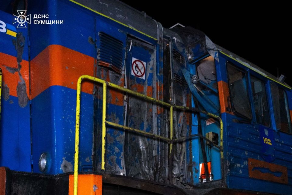 Кадры ночных ударов по объектам врага Кадры ночных ударов по объектам врага