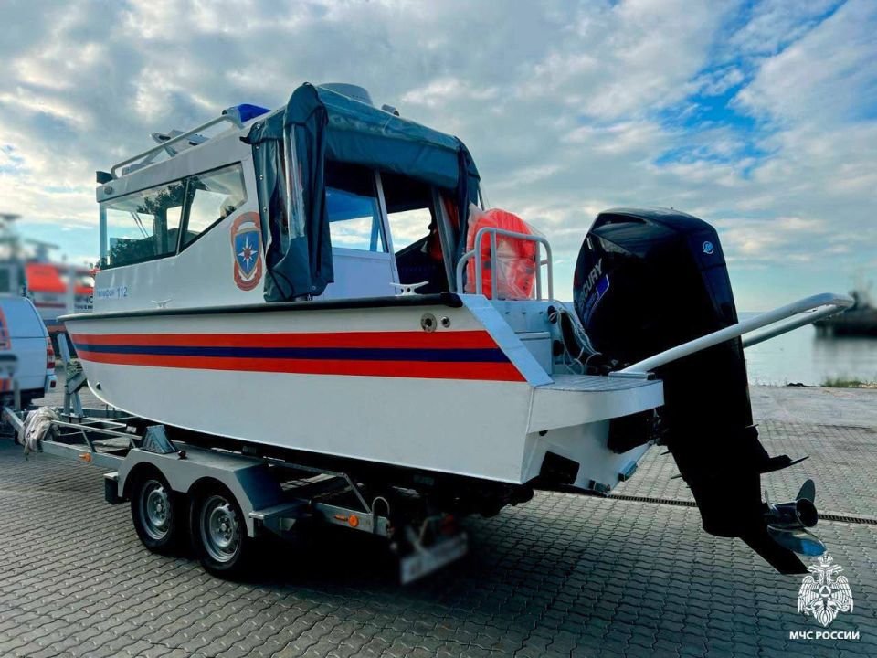 В МЧС России по Запорожской области поступило более 20 единиц спецтехники В МЧС России по Запорожской области поступило более 20 единиц спецтехники