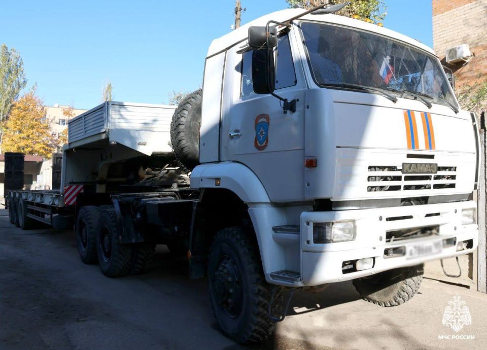 В МЧС России по Запорожской области поступило более 20 единиц спецтехники В МЧС России по Запорожской области поступило более 20 единиц спецтехники