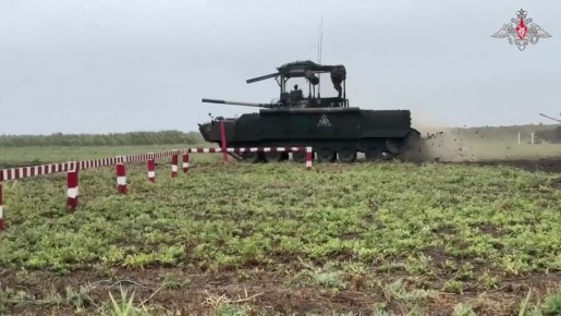 Минобороны России: Подразделения общевойсковой армии из состава группировки войск «Днепр» проводят плановые занятия по боевой подготовке, направленные на отработку слаженности действий экипажей боевых машин пехоты БМП-3