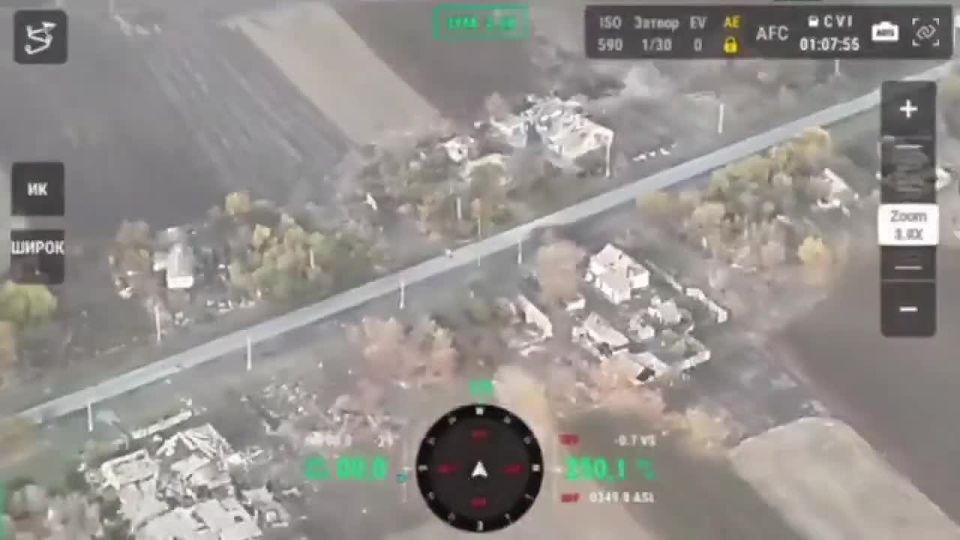 По информации от военкоров, Егоровка, населённый пункт в Днепропетровской области, теперь под контролем российских военных