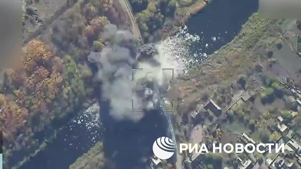 Владислав Шурыгин: ВКС России уничтожили мост через реку Волчья ведущий к н.п. Покровское в Днепропетровской области