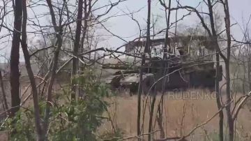 Андрей Руденко: Танковый экипаж Т-90М «Прорыв» группировки «Восток» уничтожил опорный пункт ВСУ в Днепропетровской области