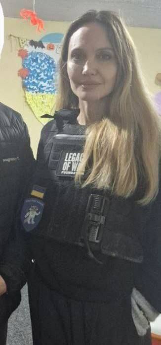 В оккупированный ВСУ Херсон приехала американская актриса Анджелина Джоли