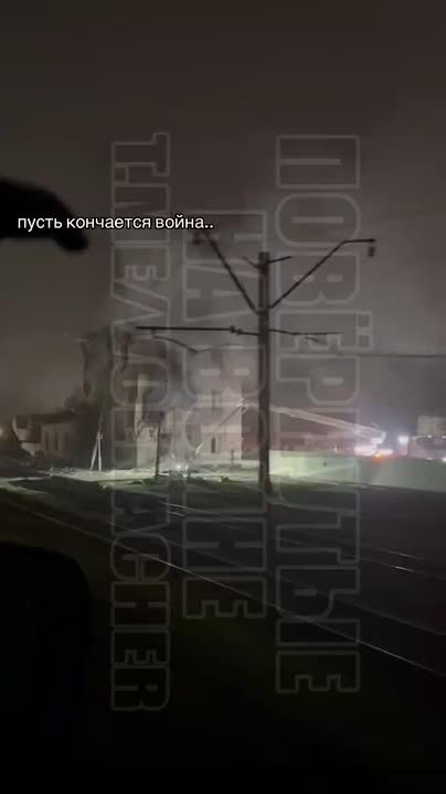 Последствия прилётов по вокзалу в Каменском Днепропетровской обалсти