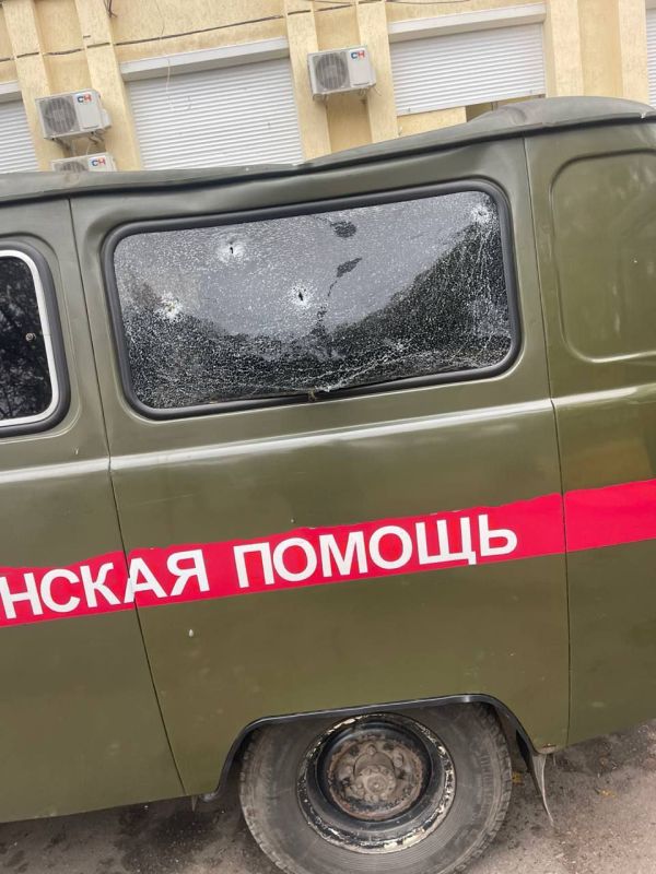 Вооруженные формирования Украины нанесли удар по машине скорой помощи в Васильевке