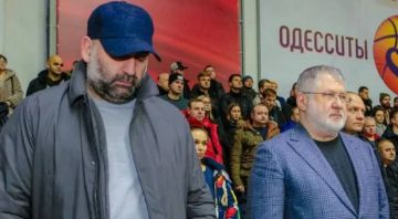 Олег Царёв: Несколько слов о Миндиче.. Родился в 1979 году в Днепропетровске в семье Михаила и Стеллы Миндичей, которые позже станут предпринимателями