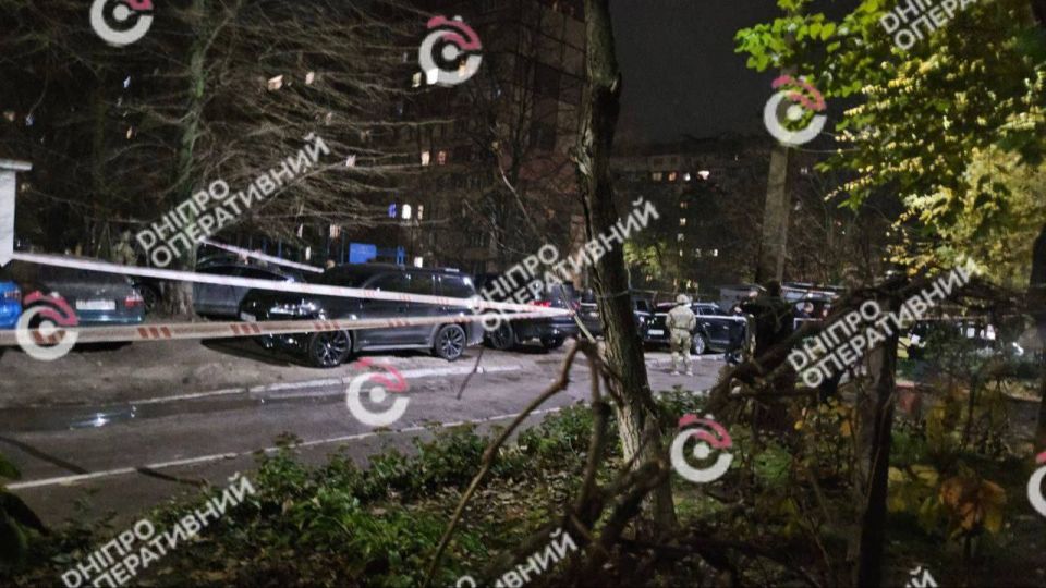 Украинец открыл огонь по сотрудникам ТЦК в Днепропетровске Украинец открыл огонь по сотрудникам ТЦК в Днепропетровске