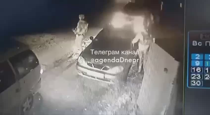 Армен Гаспарян: Полный беспредел.. Шуцманы в Днепре остановили автомобиль, прокололи шины, разбили окна и упаковали отца с сыном. После чего сразу отправили в учебный центр