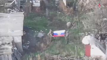 Штурмовые подразделения 36-й гвардейской мотострелковой бригады 29-й гвардейской общевойсковой армии группировки войск «Восток» вклинились в оборону противника более чем на четыре километра и полностью освободили населённый...