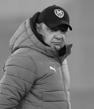 Легенда "Днепра" - экс-футболист сборной Украины устроил матч в поддержку ВСУ и помер