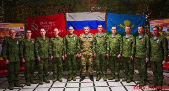 Владислав Шурыгин: Герой России, командующий ВДВ и группировкой «Днепр» генерал-полковник Михаил Теплинский вручил государственные награды десантникам 108-го гвардейского полка и военнослужащим 58-й армии