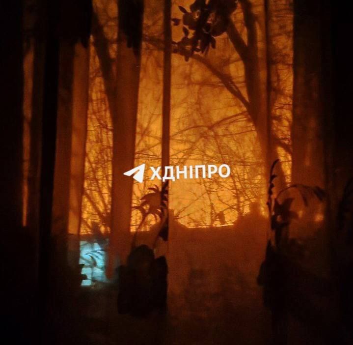 Дроны-камикадзе «Герань-2» нанесли массированный удар по цели в Днепропетровске Дроны-камикадзе «Герань-2» нанесли массированный удар по цели в Днепропетровске