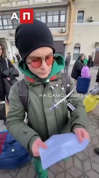 "Вы признаёте, что я человек? - Нет"