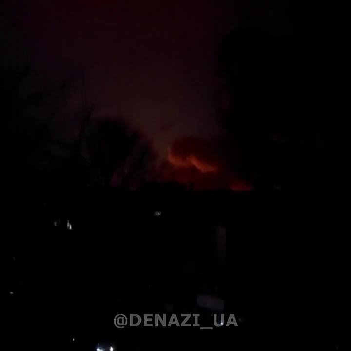 ГЕРАНИзация территории-404 продолжается! Этой ночью наши дроны-камикадзе поразили цели в Днепропетровской и Харьковской областях, а также на временно оккупированной территории Донбасса - в Славянске и Краматорске