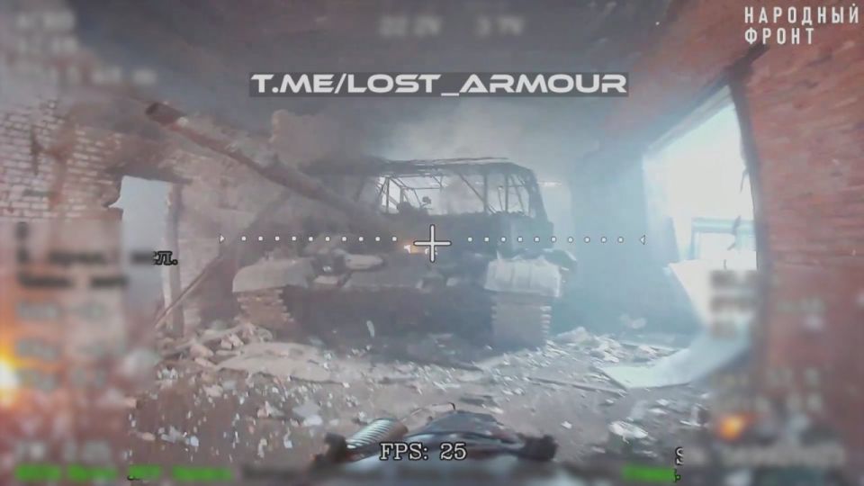 Противник теряет танки в Орехове