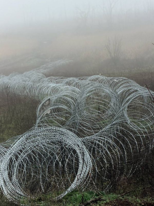Решил присоединиться к коллегам @msgazdiev @korrzakadrom и пересек административную границу Днепропетровской области с военнослужащими одного из подразделений группировки войск Восток Решил присоединиться к коллегам @msgazdiev @korrzakadrom и пересек административную границу Днепропетровской области с военнослужащими одного из подразделений группировки войск Восток