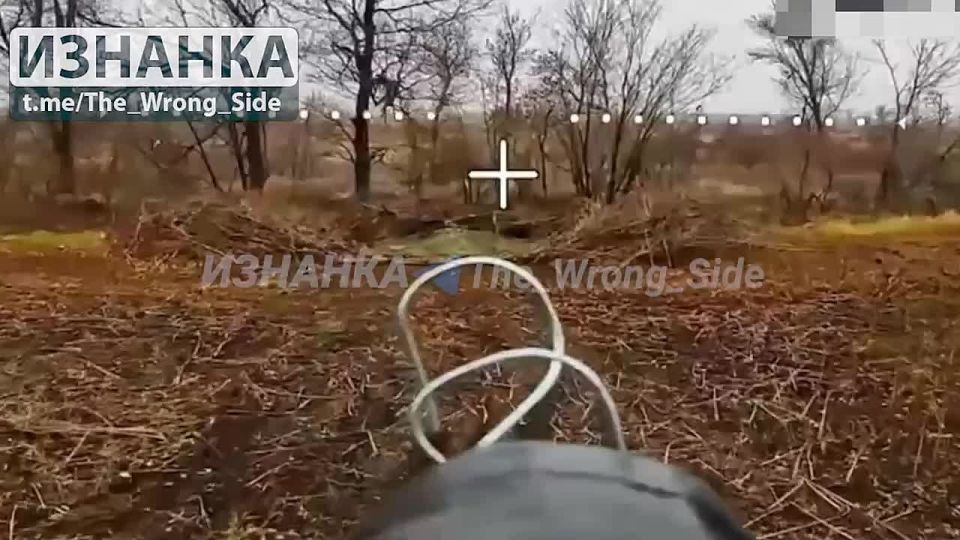 Российские войска ударом FPV-дрона уничтожили гаубицу Д-20 ВСУ в районе Великомихайловки в Днепропетровской области, сообщает Telegram-канал “Изнанка”