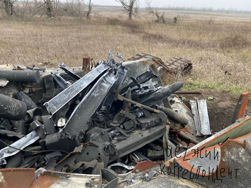 Григорий Вдовин: Смотрите, Леопард! Отвал башки и снос башни, все это вследствие детонации боеукладки Григорий Вдовин: Смотрите, Леопард! Отвал башки и снос башни, все это вследствие детонации боеукладки