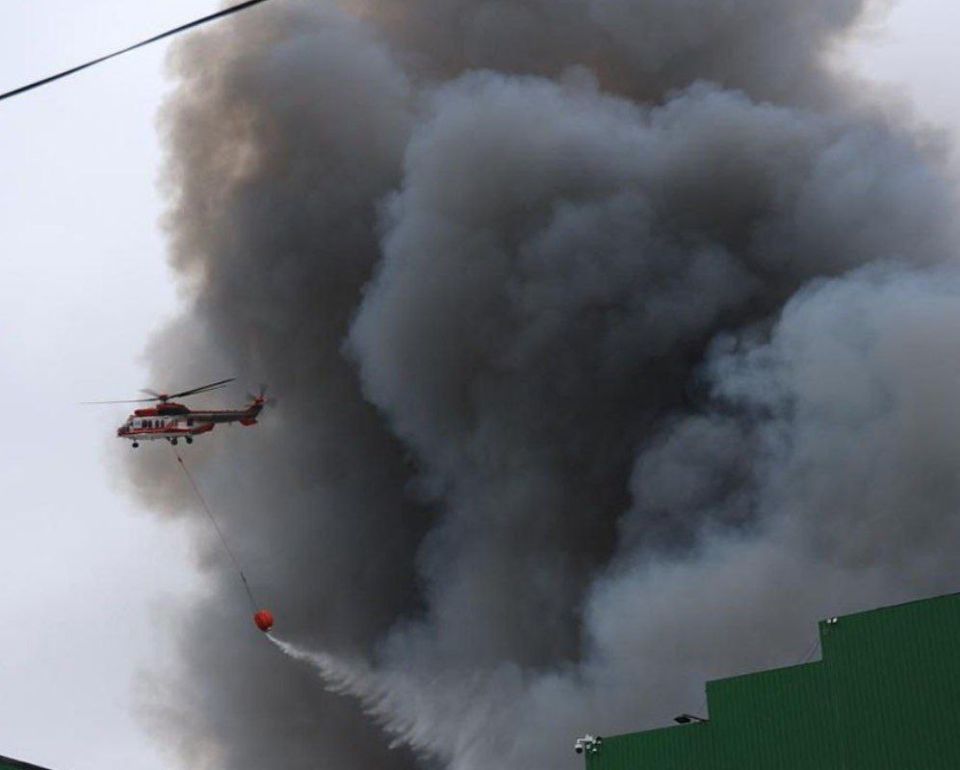 Весь Днепропетровск ощутил последствия прилёта высокоточного оружия и дронов: из разных частей города виден огромный столб дыма Весь Днепропетровск ощутил последствия прилёта высокоточного оружия и дронов: из разных частей города виден огромный столб дыма