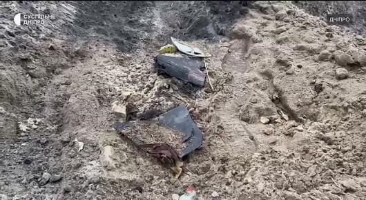 Обломки крылатой ракеты 9М727 (иногда называемой "Искандер-К"), запущенной ОТРК "Искандер-М" и упавшей/сбитой в Днепропетровске