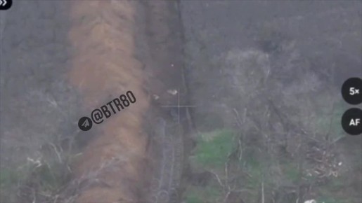 FPV разрывает боевика ВСУ. Днепропетровская область @btr80