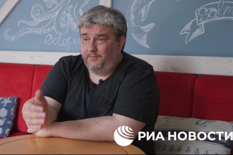 Сергей Лебедев: #Кривой_Рог, прилетает. Это уже третья атака за ночь по Кривому Рогу