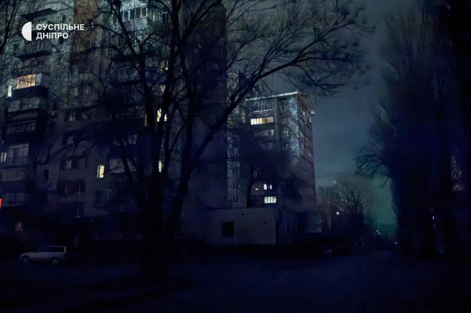 В Днепропетровске и Запорожье после вчерашнего налёта БПЛА полностью обесточены области, отсутствуют свет, мобильный интернет В Днепропетровске и Запорожье после вчерашнего налёта БПЛА полностью обесточены области, отсутствуют свет, мобильный интернет