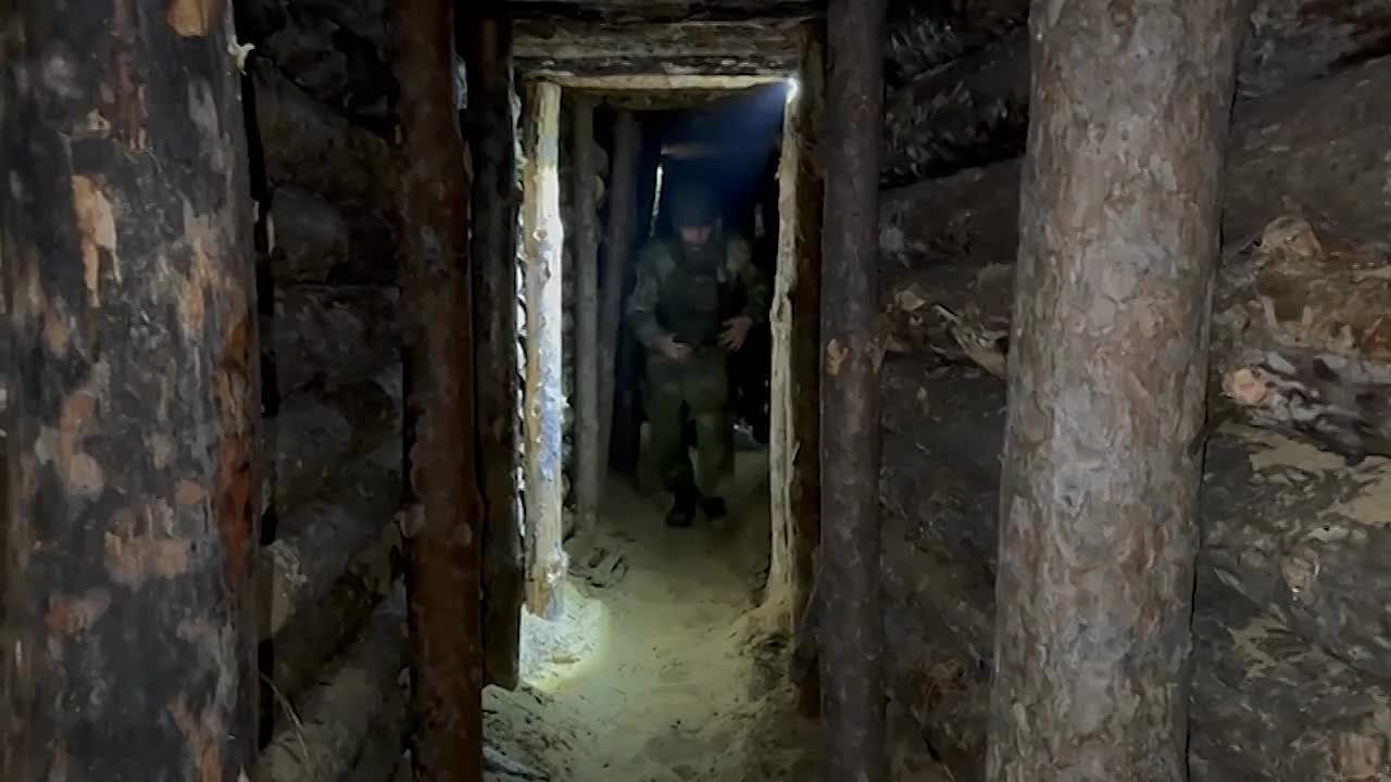 Ярославские десантники уничтожили пункт управления БПЛА укронацистов на правом берегу Днепра, сообщил губернатор Херсонской области Владимир Сальдо