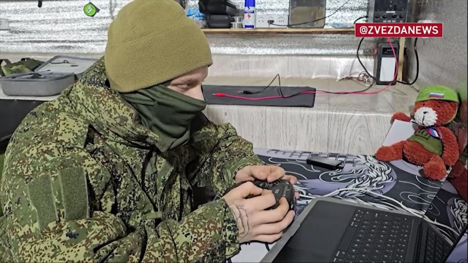 Владислав Шурыгин: Процесс установки якорных надводных мин (ЯРМ) российским надводным БЭК "Сириус-82" на Днепре Владислав Шурыгин: Процесс установки якорных надводных мин (ЯРМ) российским надводным БЭК "Сириус-82" на Днепре