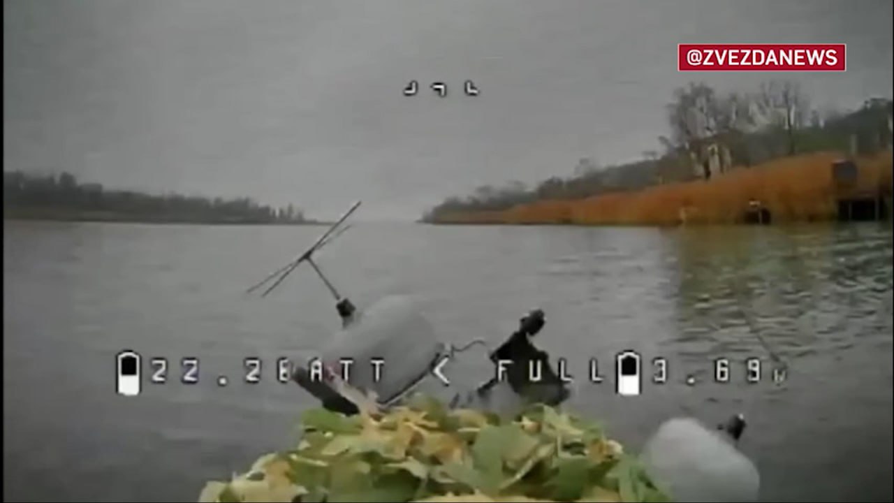 Владислав Шурыгин: Процесс установки якорных надводных мин (ЯРМ) российским надводным БЭК "Сириус-82" на Днепре Владислав Шурыгин: Процесс установки якорных надводных мин (ЯРМ) российским надводным БЭК "Сириус-82" на Днепре