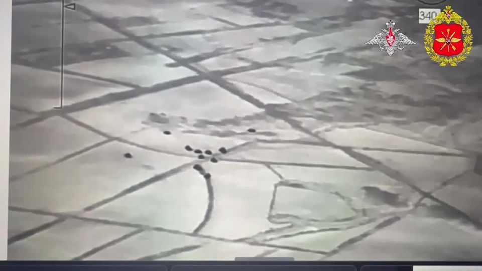 Минобороны России: Расчет РСЗО «Ураган» группировки войск «Днепр» уничтожил пункт временной дислокации ВСУ на Ореховском направлении в Запорожской области