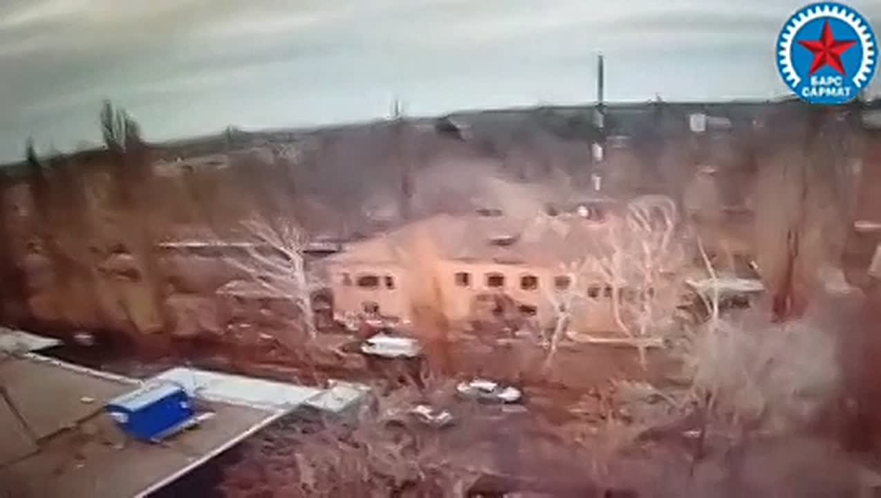 «Экзамен сдан»: операторы БПЛА «Барс-Сармат» уничтожили учебный центр дроноводов ВСУ вместе с личным составом
