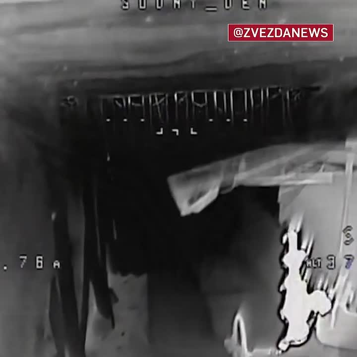 Украинские боевики плохо спрятали свою САУ 2С22 "Богдана" — к ней прилетели наши FPV-дроны