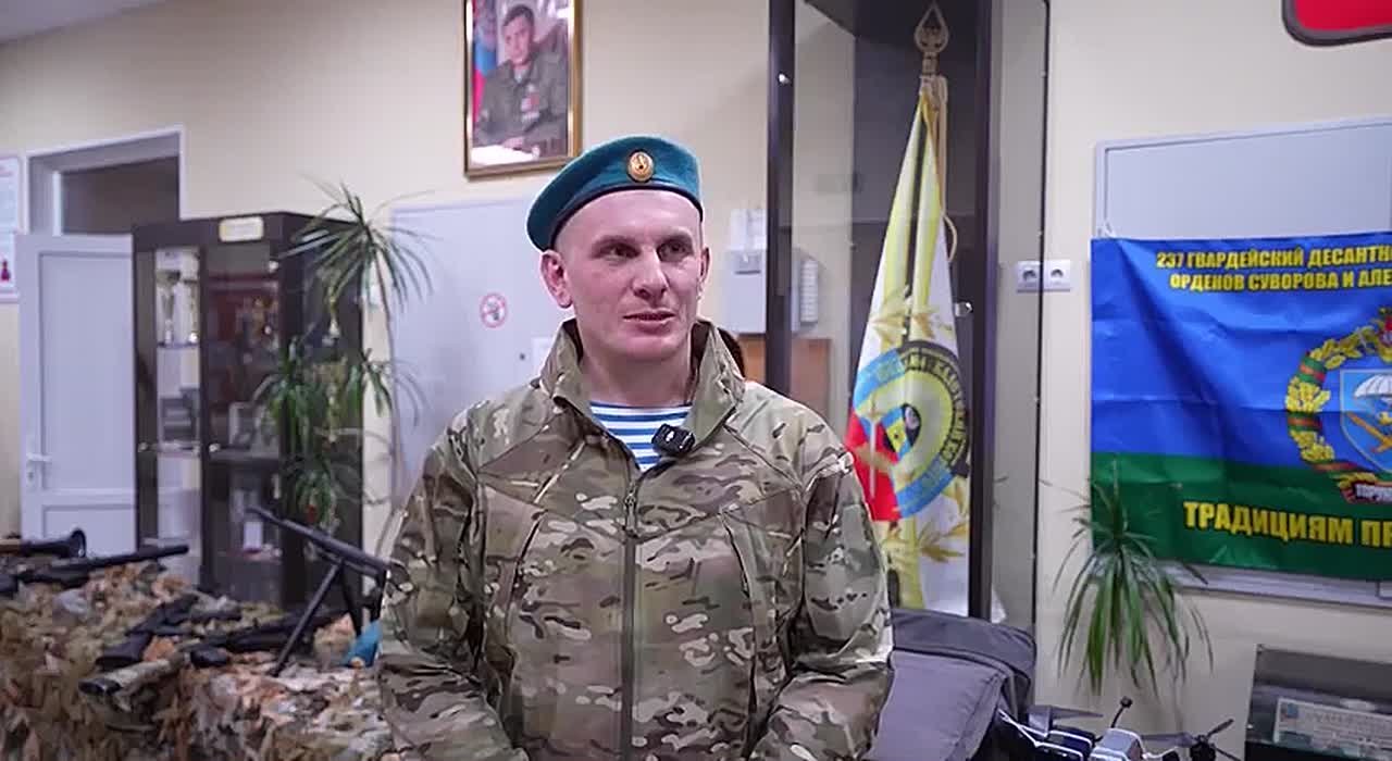 Накануне Дня защитника Отечества Псковские десантники провели военно-патриотическую акцию «Герои нашего времени» в Донецке