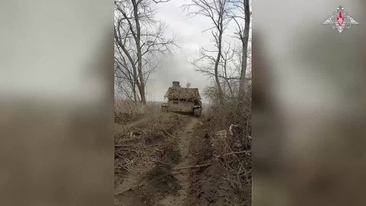 Минобороны России: 00:00 Артиллеристы Ивановского гвардейского соединения ВДВ поразили пункты временной дислокации ВСУ на правобережье Днепра в Херсонской области